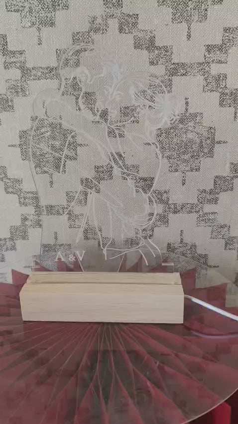 Lampada LED innamorati sagomata